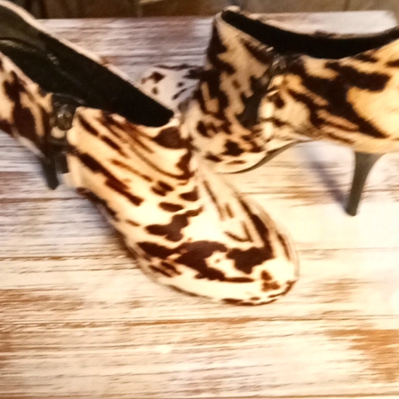 Balenciaga Shoes - BALENCIAGA CALF HAIR LEATHER HEELED BOOTS SZ 38